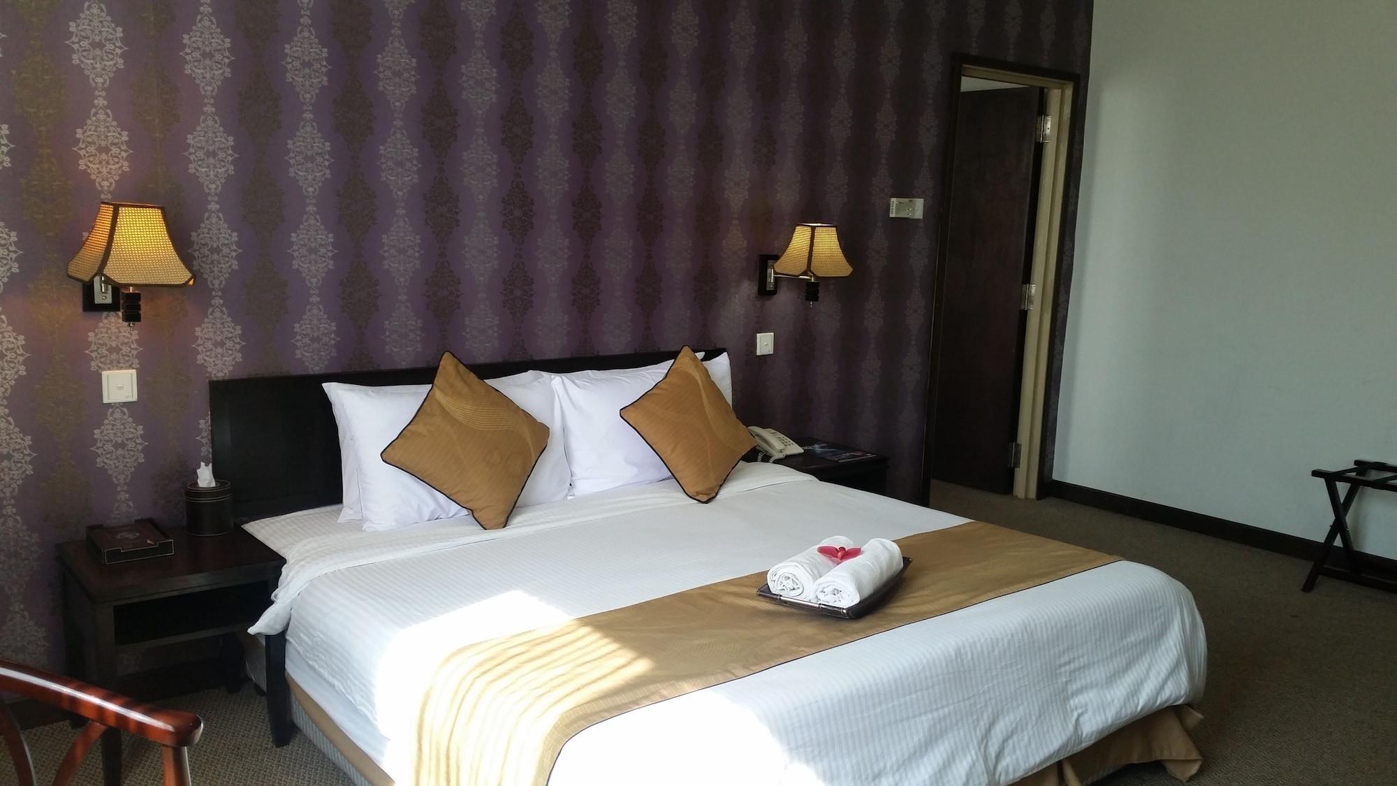 Carlton Hotel Shah Alam Exterior photo
